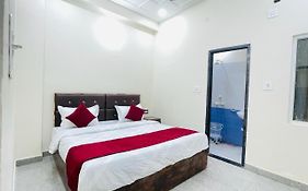The Lord Krishna Residency Vrindavan Hotel 4* India