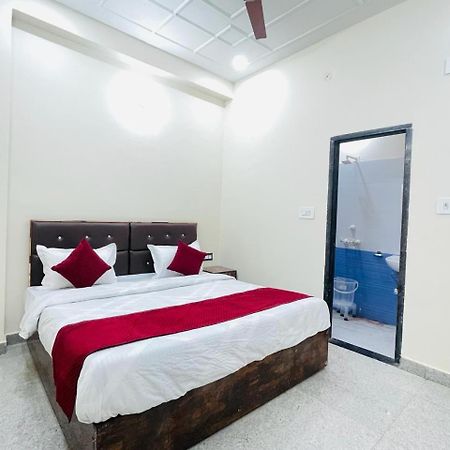 The Lord Krishna Residency Vrindavan Hotel Exterior photo